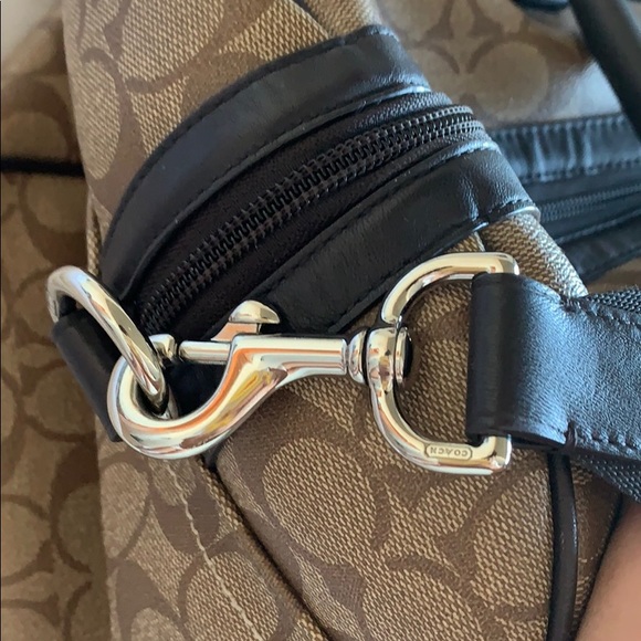 Coach Duffel Bag - Comes with matching wallet - Picture 2 of 8